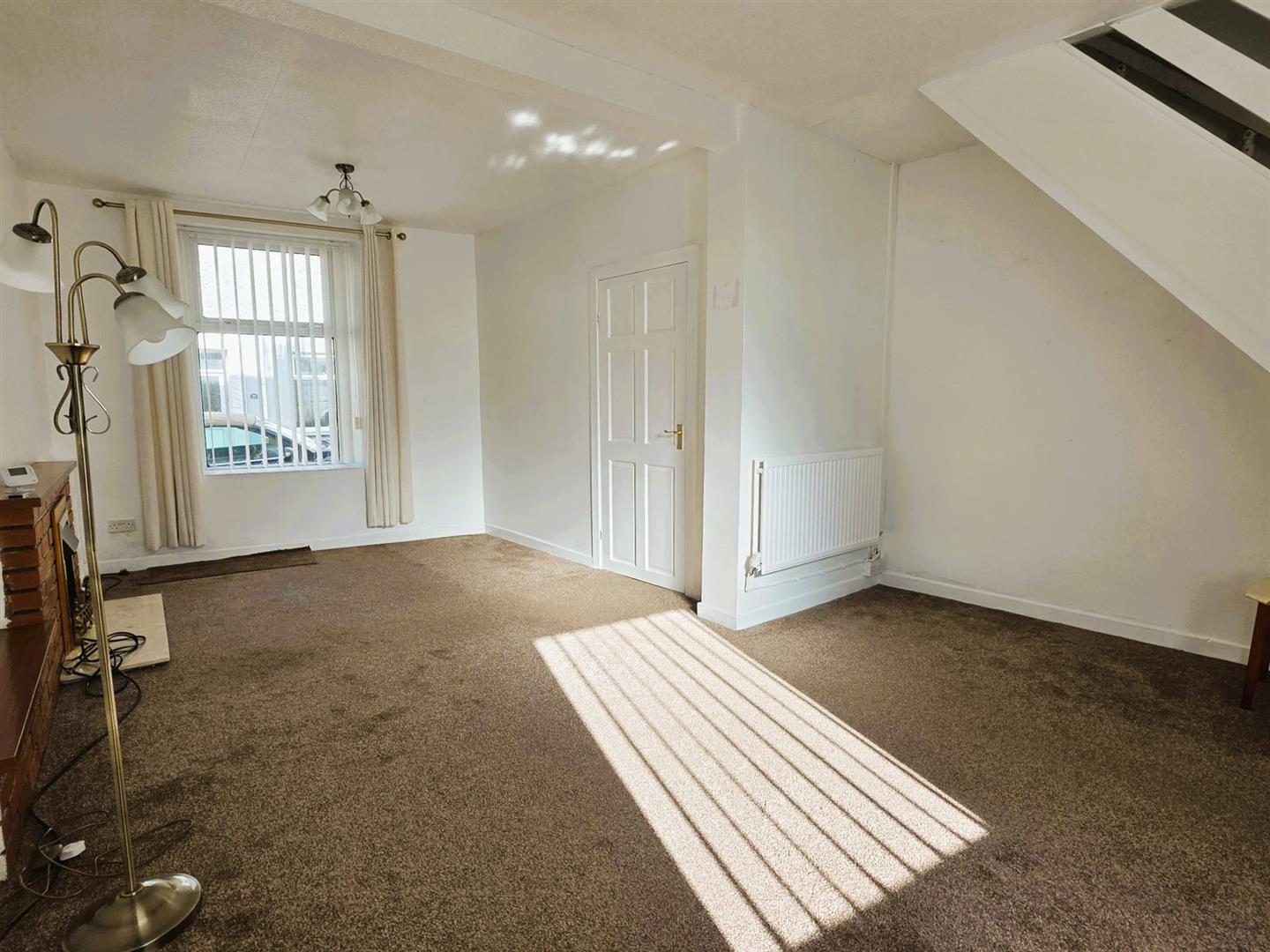 Marble Hall Road, Llanelli, SA15 1NN